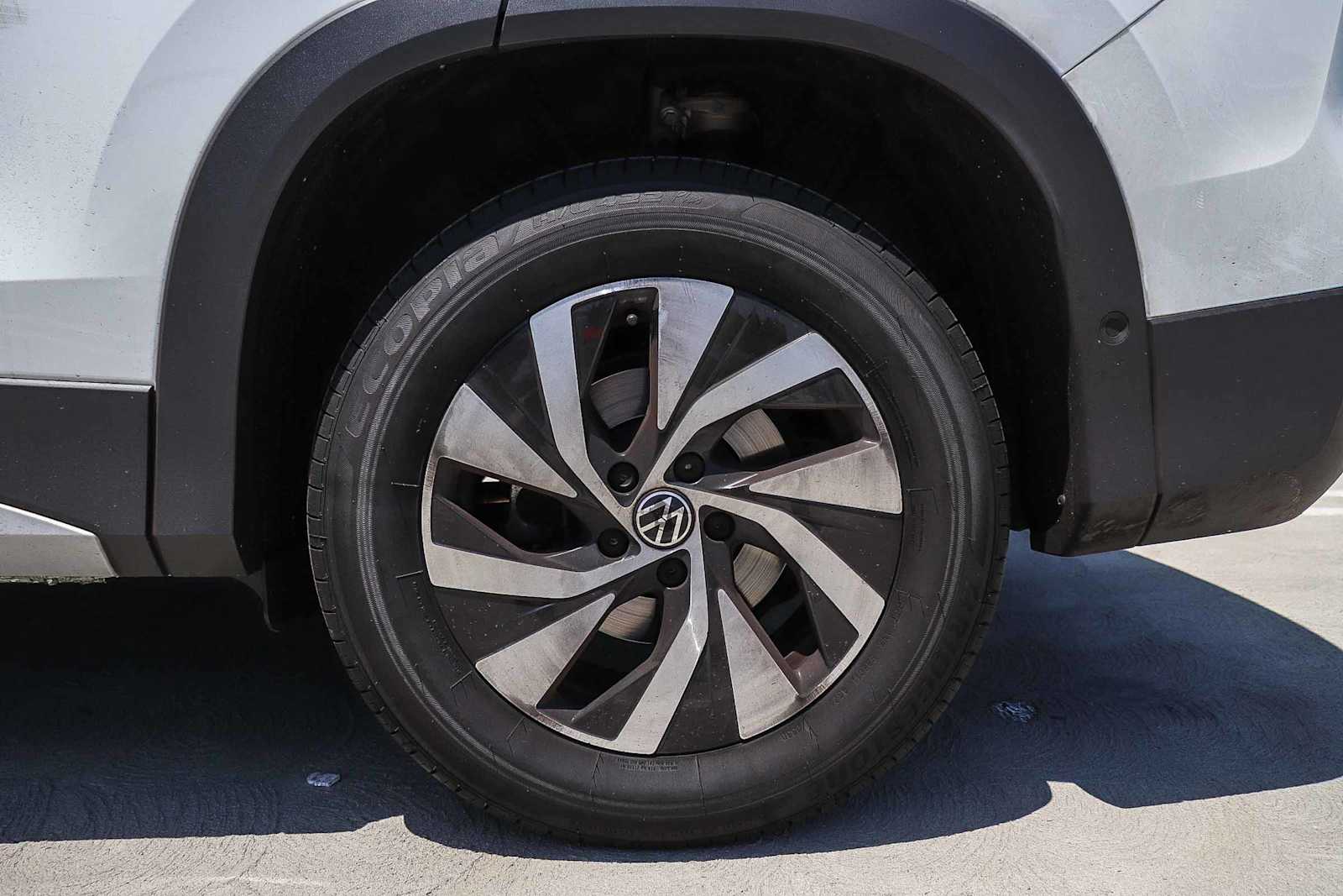 Thumbnail: 2025 Volkswagen Tiguan - 10