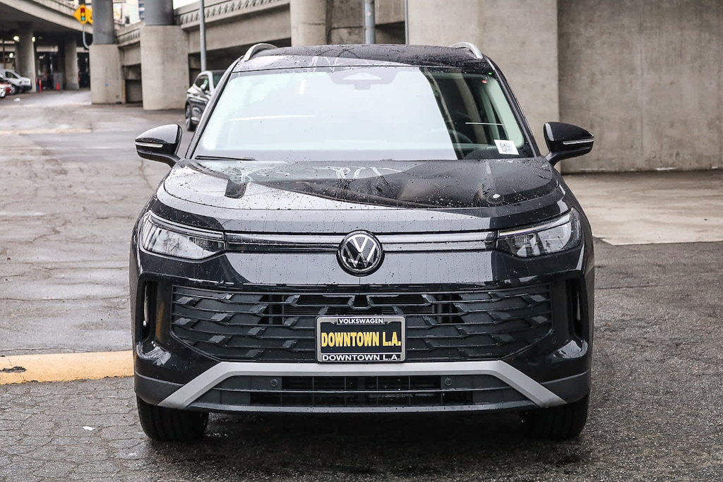New 2026 Volkswagen Tiguan SE SUV