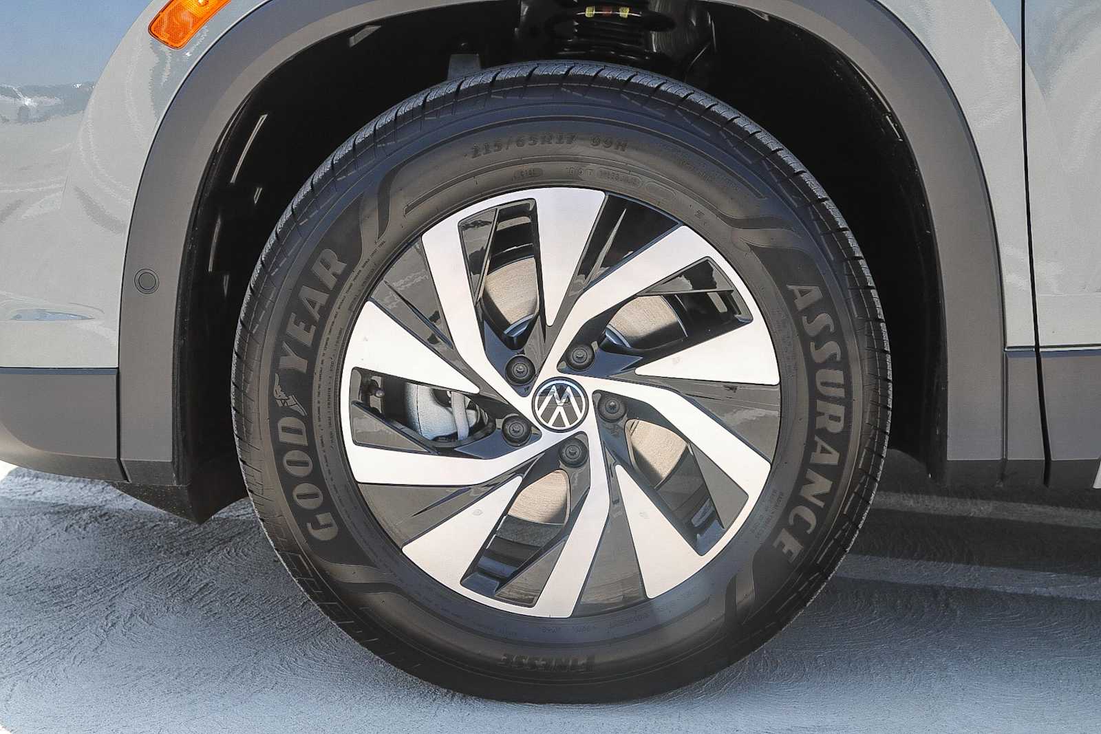 Thumbnail: 2025 Volkswagen Tiguan - 11