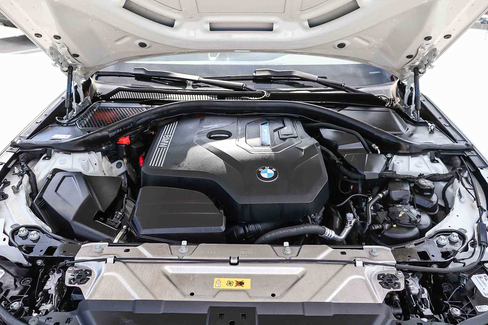 Thumbnail: 2024 BMW 3 Series - 26