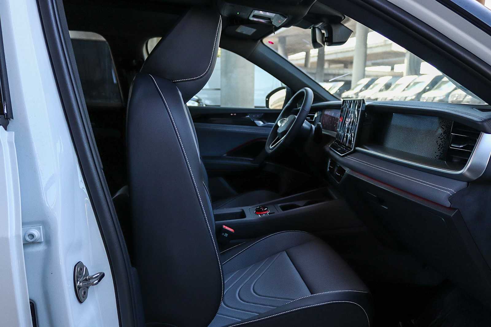 Thumbnail: 2026 Volkswagen Tiguan - 17