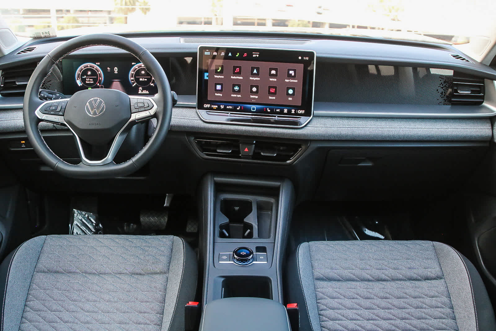 Thumbnail: 2025 Volkswagen Tiguan - 13