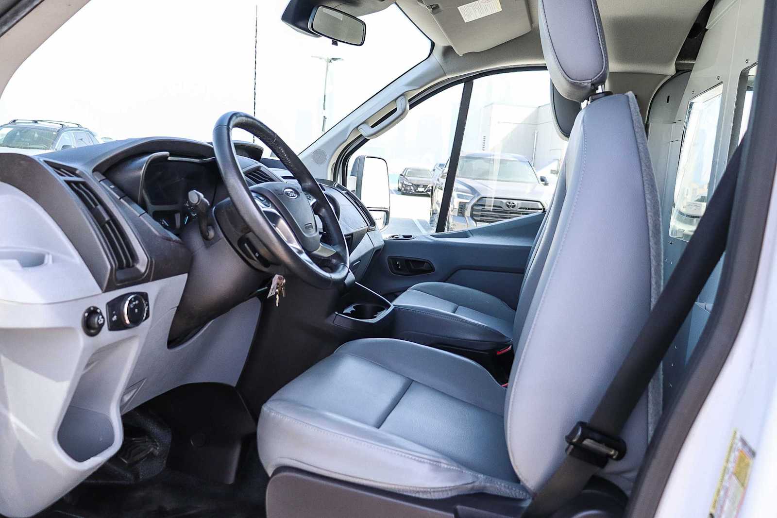 Thumbnail: 2015 Ford Transit Series - 19