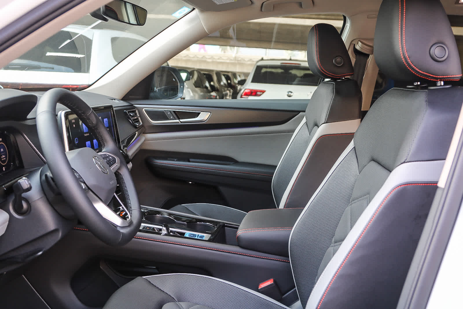 Thumbnail: 2025 Volkswagen Atlas - 17