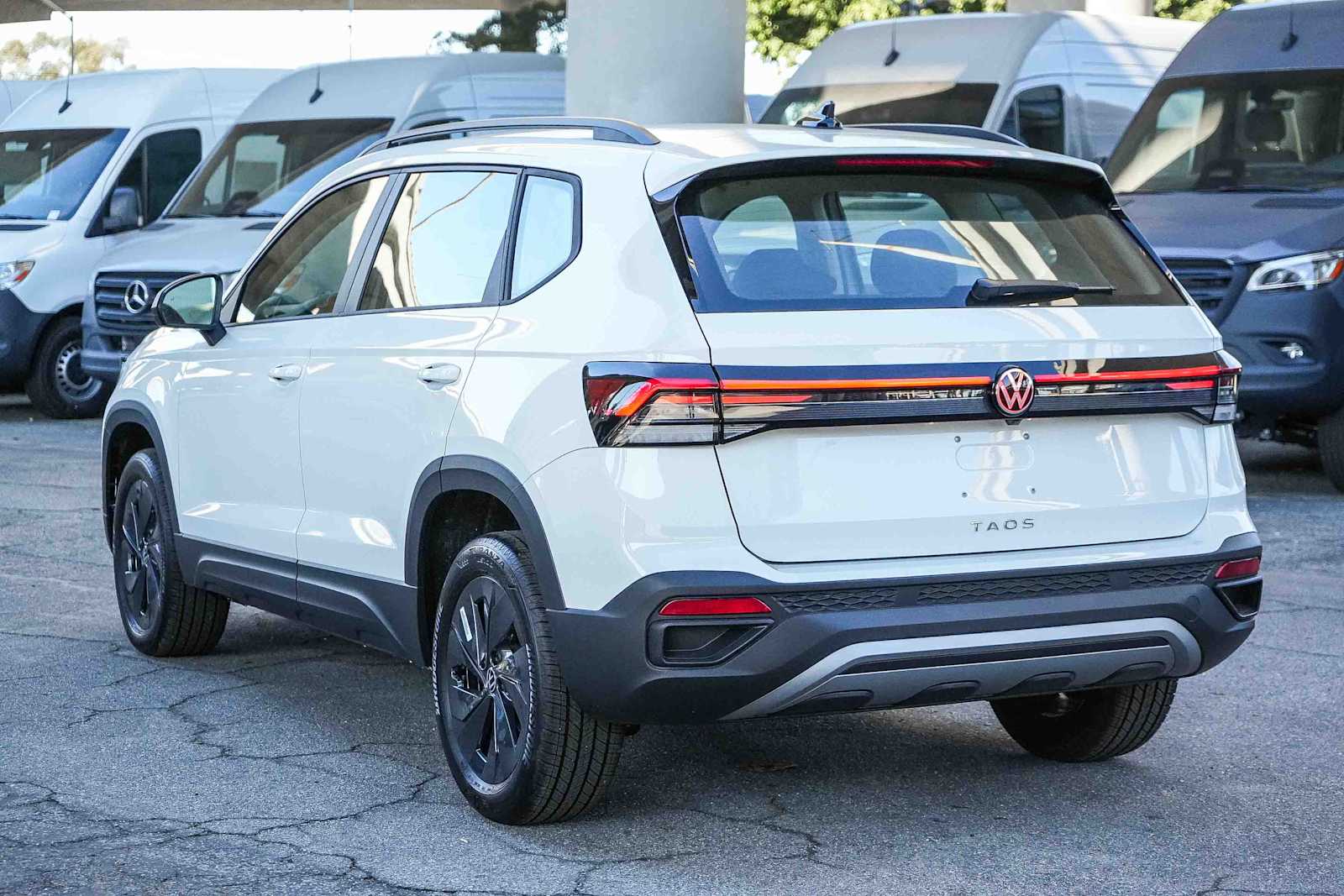 Thumbnail: 2026 Volkswagen Taos - 8