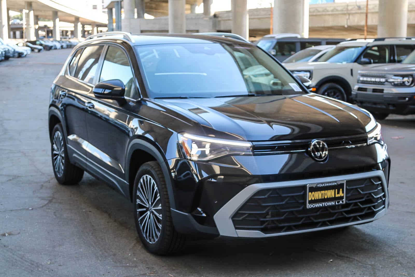 Thumbnail: 2025 Volkswagen Taos - 3