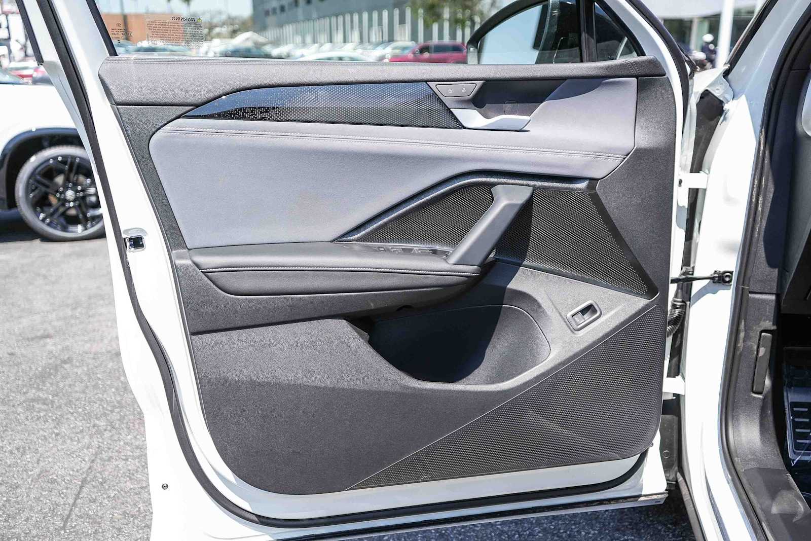 Thumbnail: 2026 Volkswagen Tiguan - 24