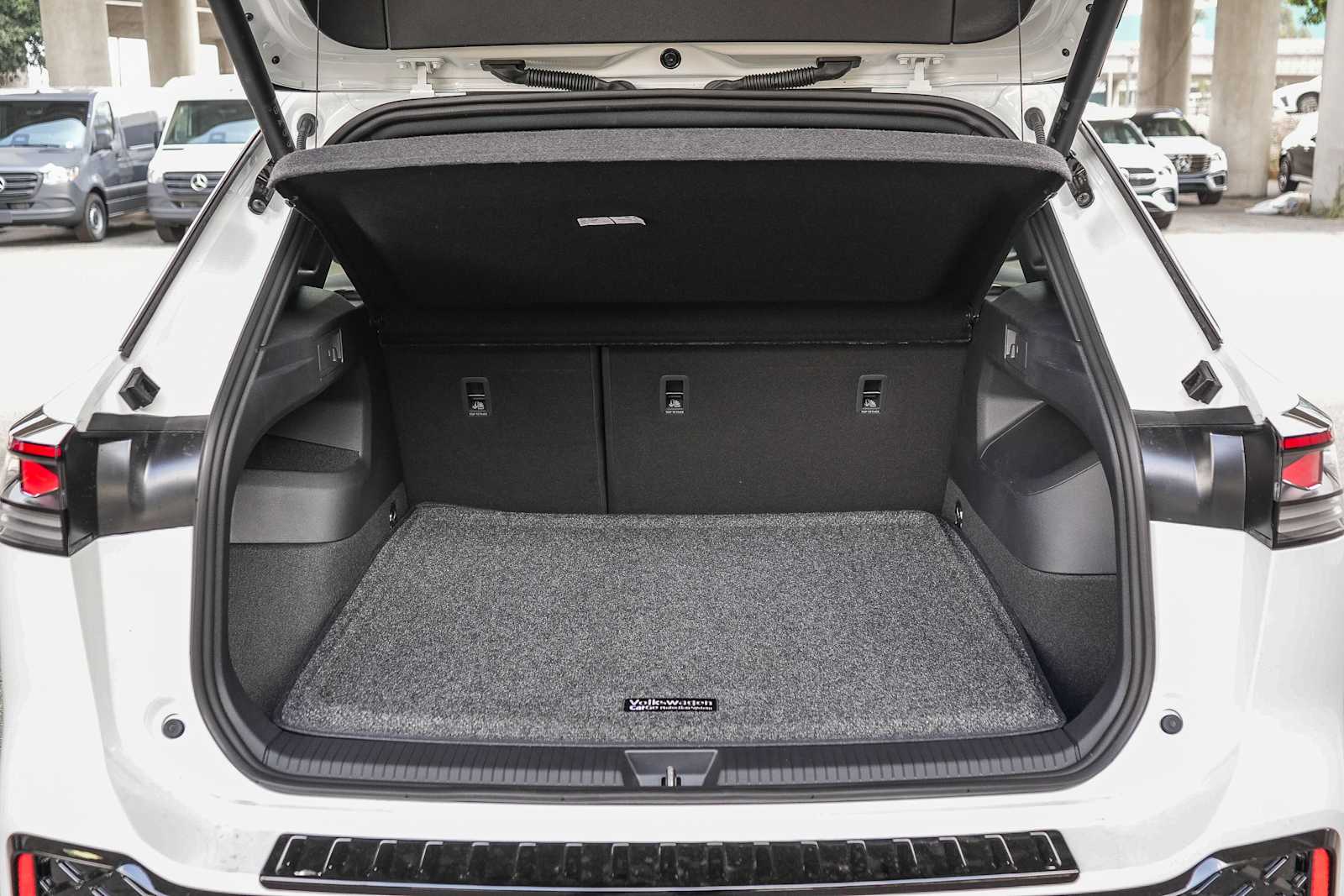 Thumbnail: 2026 Volkswagen Tiguan - 10
