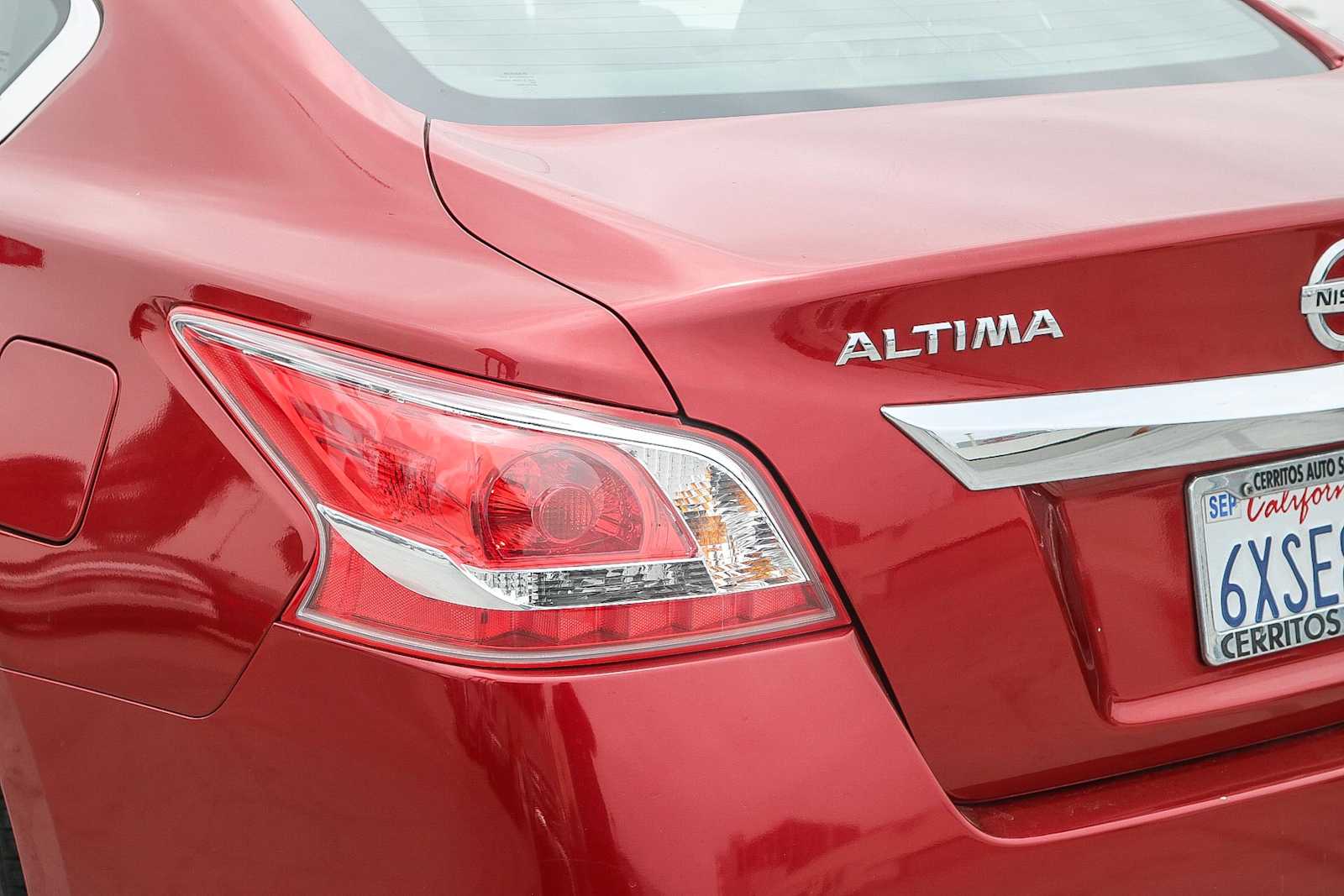 Thumbnail: 2013 Nissan Altima - 11