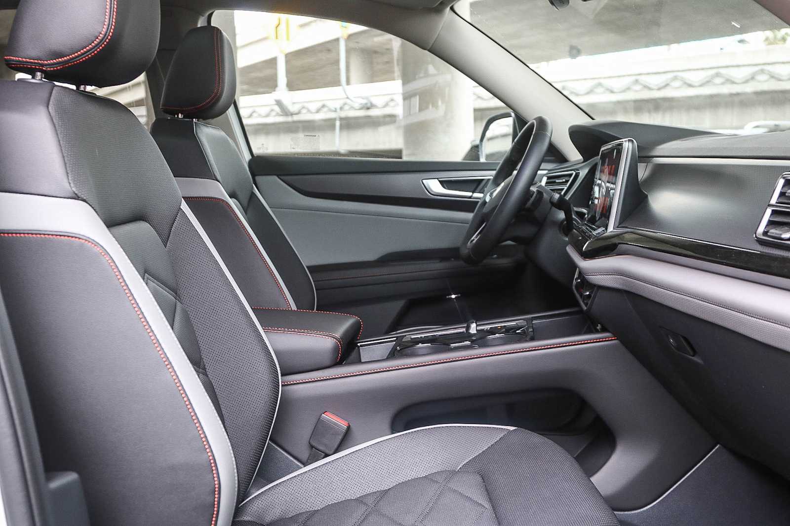 Thumbnail: 2025 Volkswagen Atlas - 15