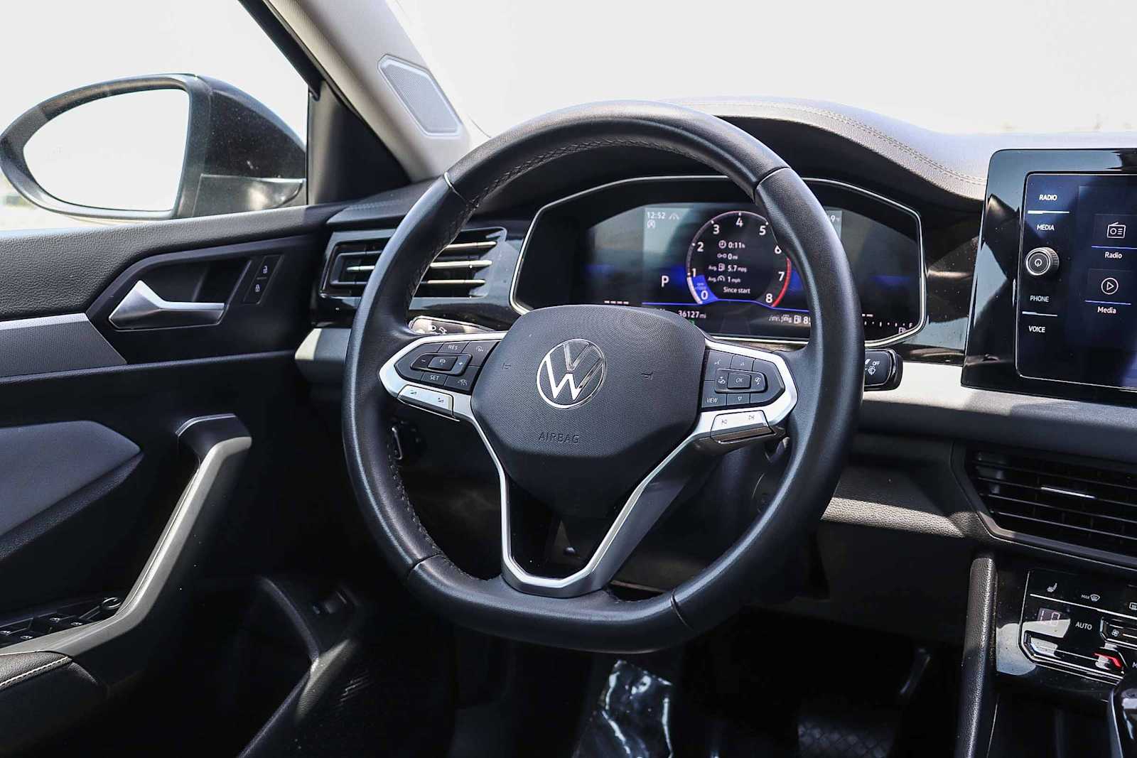 Thumbnail: 2025 Volkswagen Jetta - 15