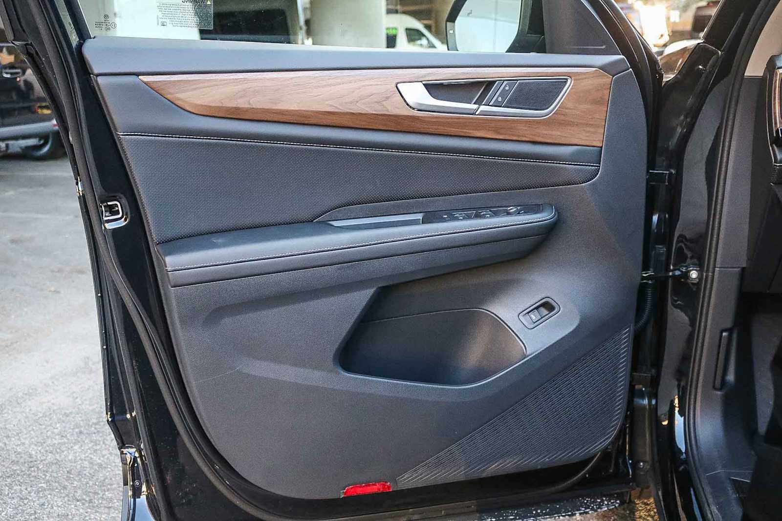 Thumbnail: 2026 Volkswagen Atlas - 24