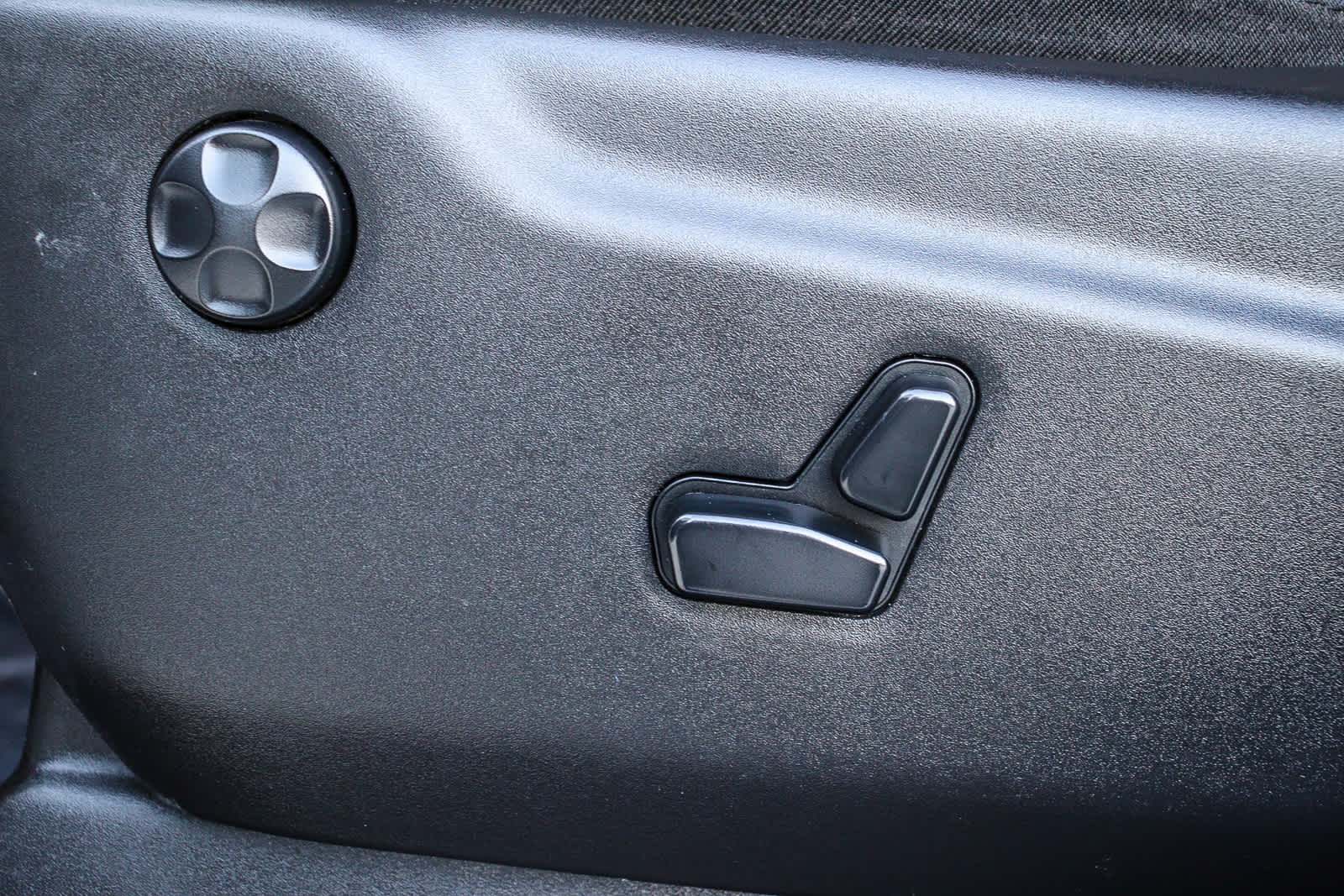 Thumbnail: 2019 Jeep Grand Cherokee - 20