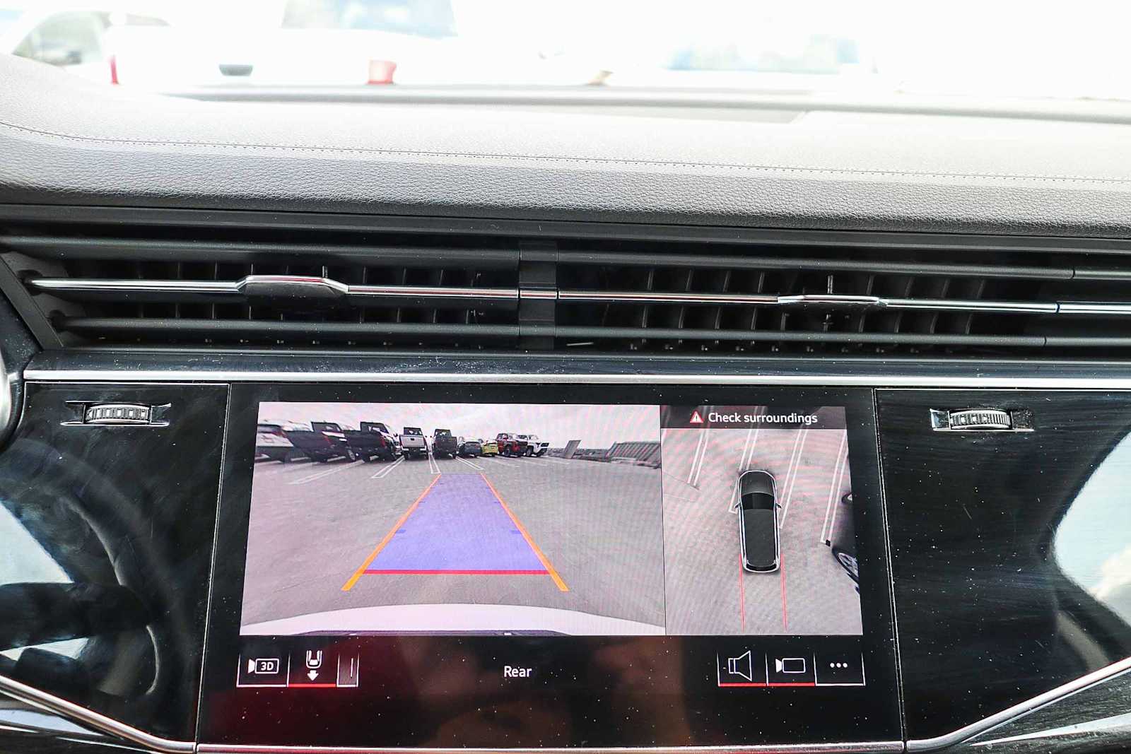 Thumbnail: 2024 Audi Q7 - 24