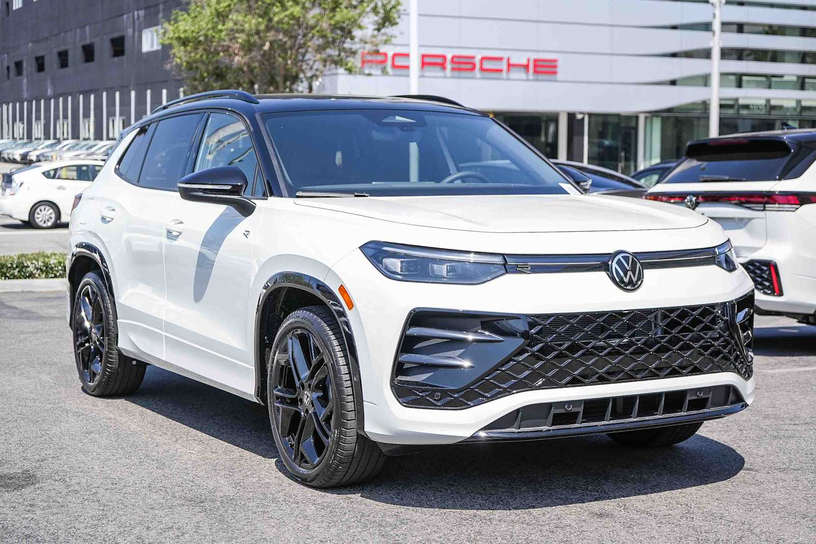 Thumbnail: 2026 Volkswagen Tiguan - 3