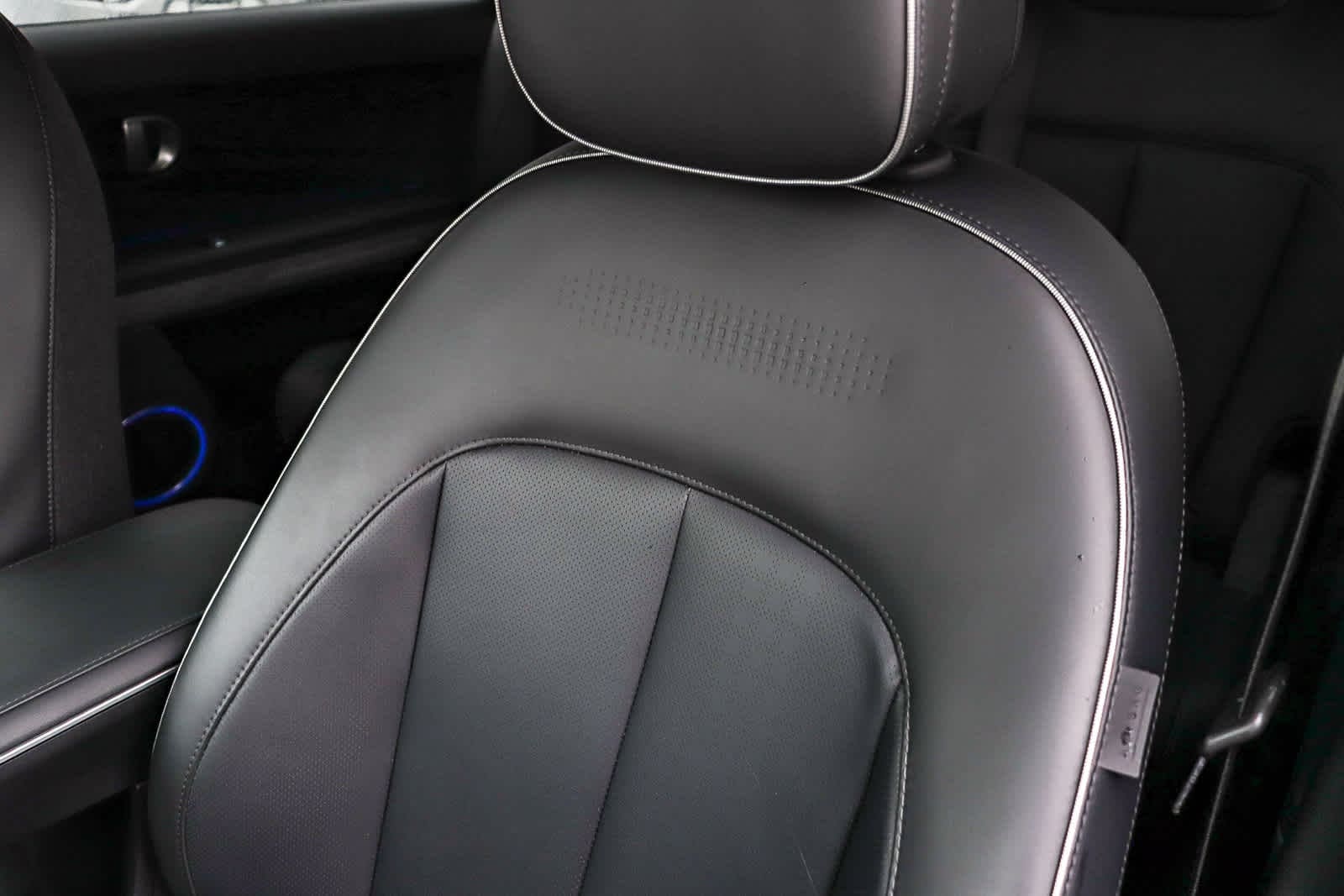 Thumbnail: 2022 Hyundai Ioniq 5 - 25