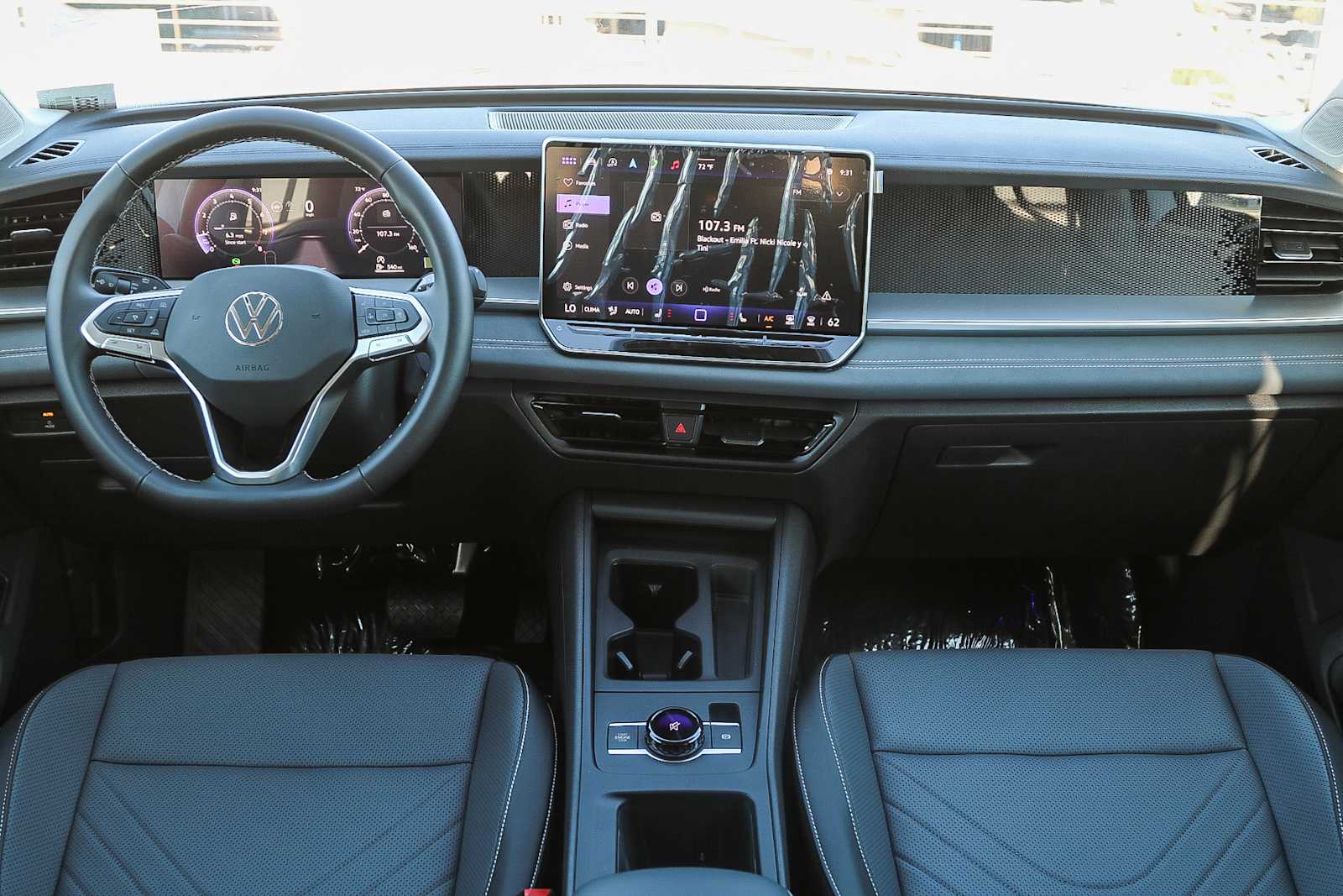 Thumbnail: 2025 Volkswagen Tiguan - 15