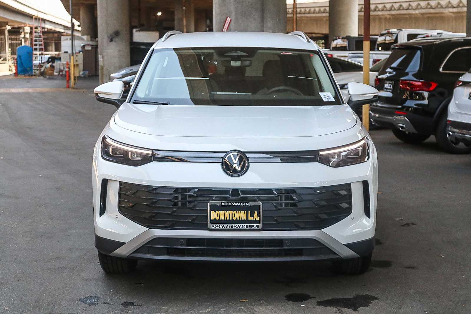 Thumbnail: 2025 Volkswagen Tiguan - 2
