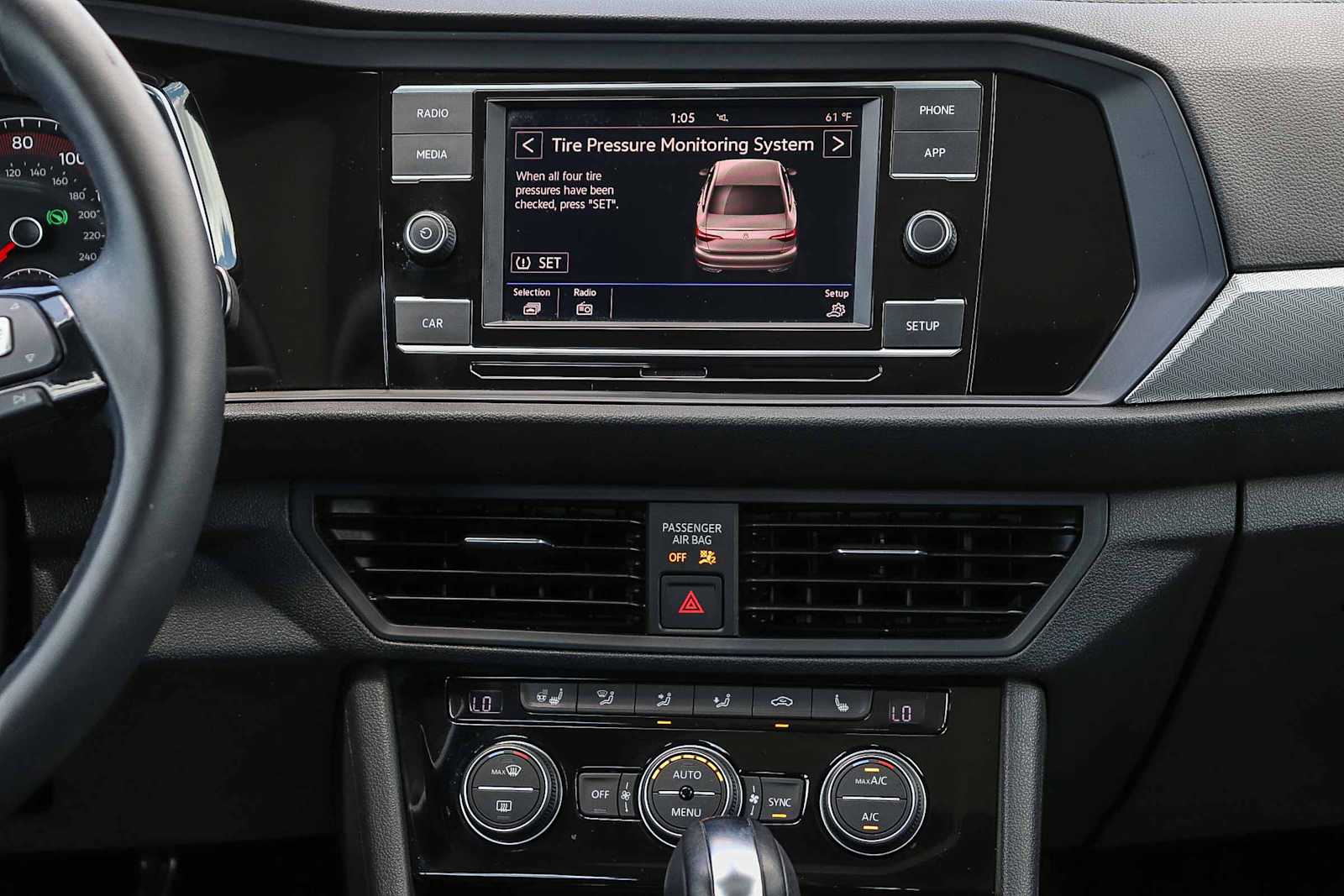 Thumbnail: 2019 Volkswagen Jetta - 12