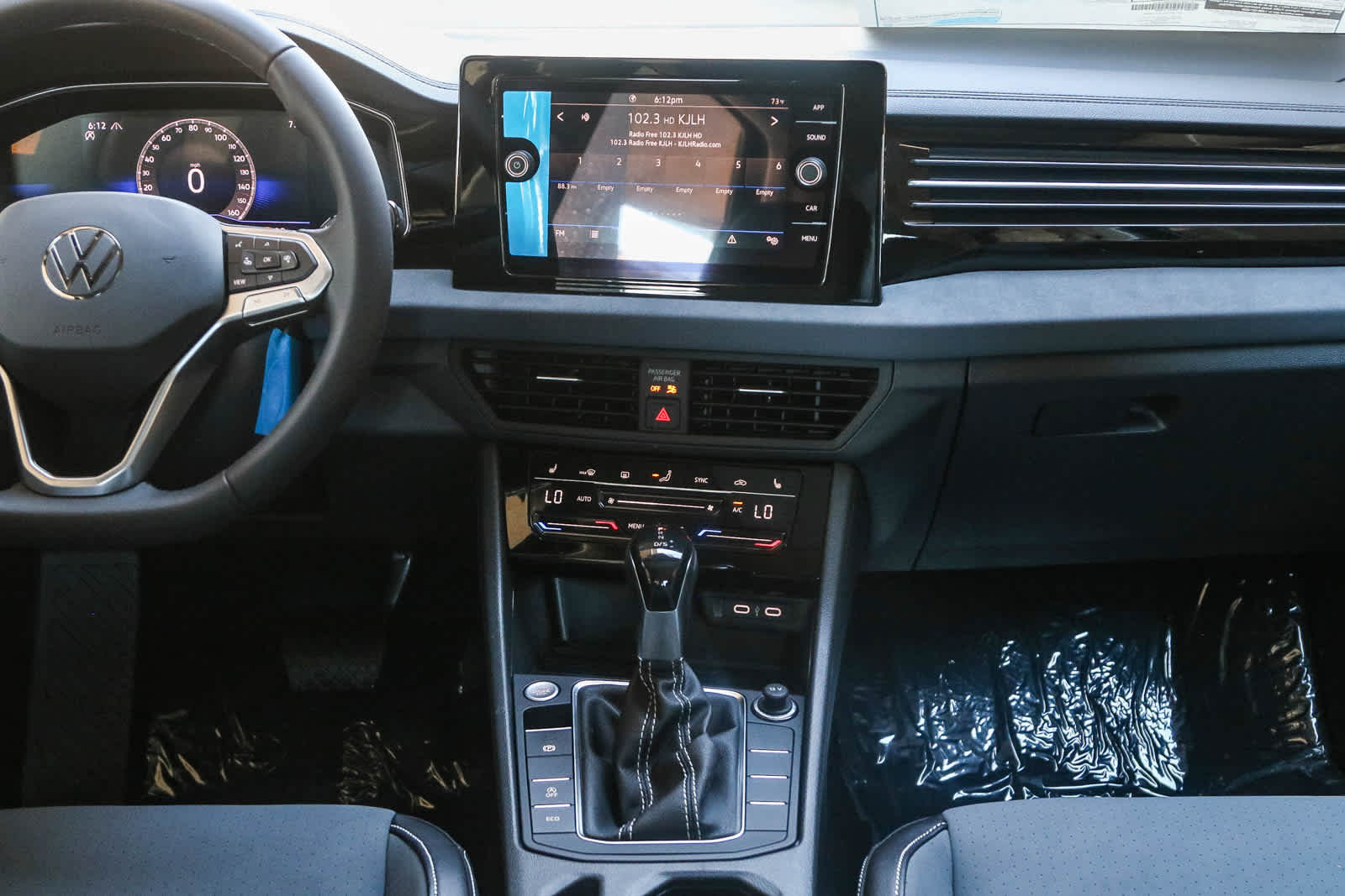 Thumbnail: 2025 Volkswagen Jetta - 14