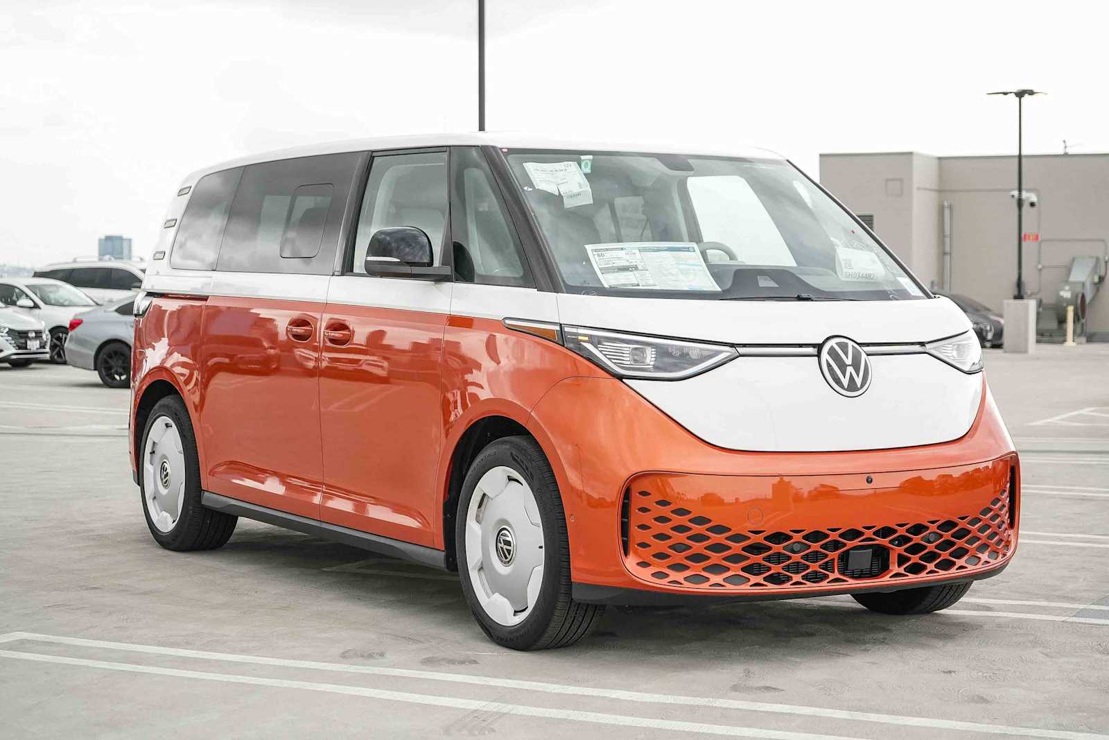 Thumbnail: 2025 Volkswagen ID.Buzz - 3