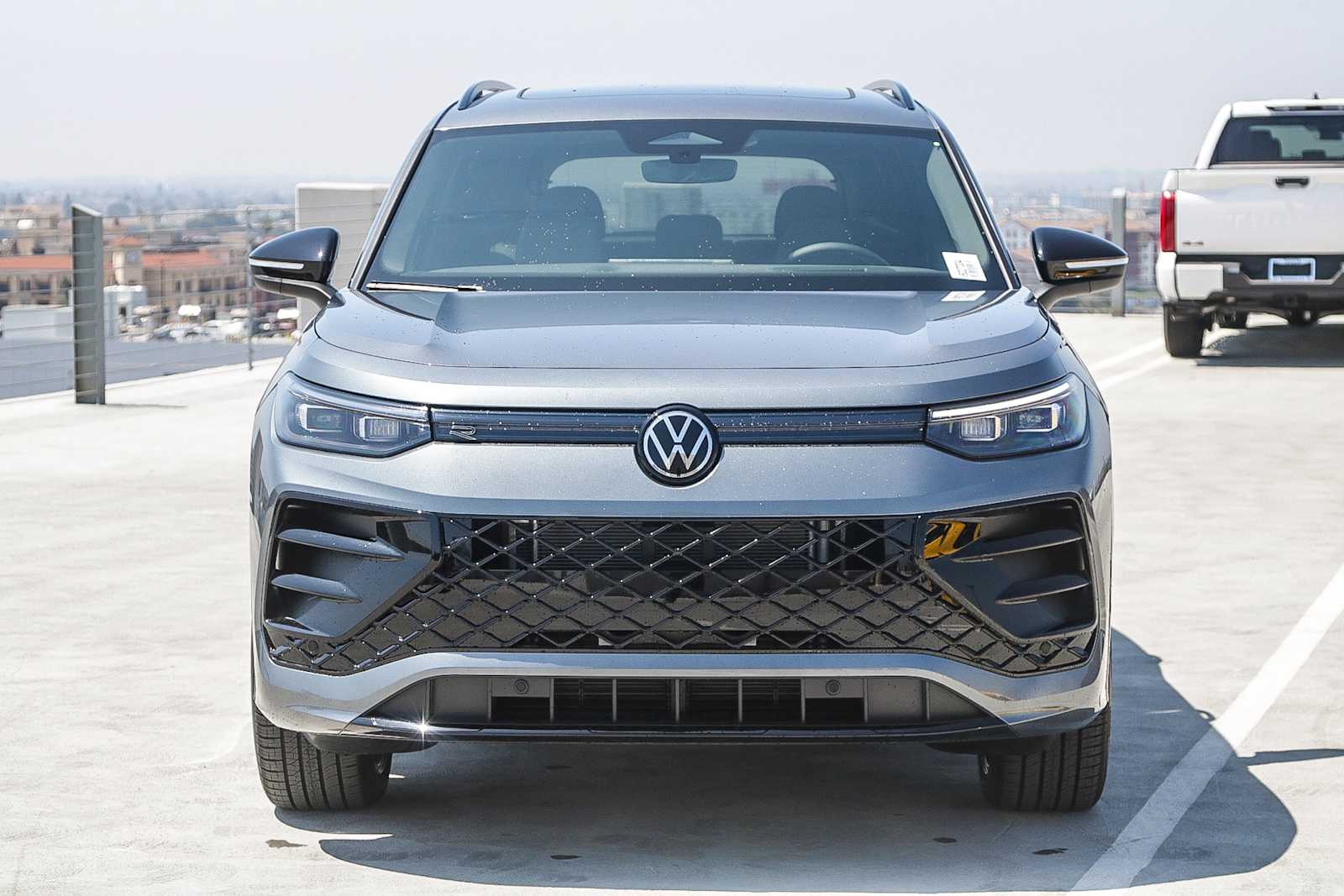 Thumbnail: 2025 Volkswagen Tiguan - 2