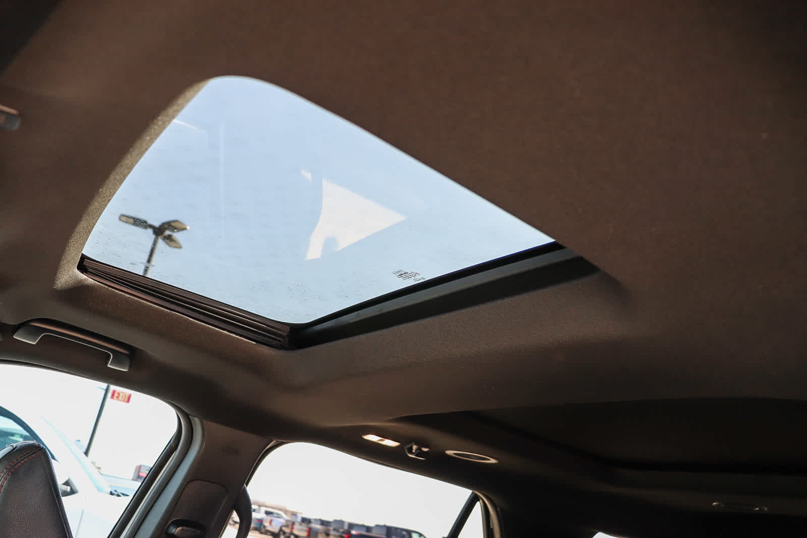 Thumbnail: 2019 Ford Explorer - 28