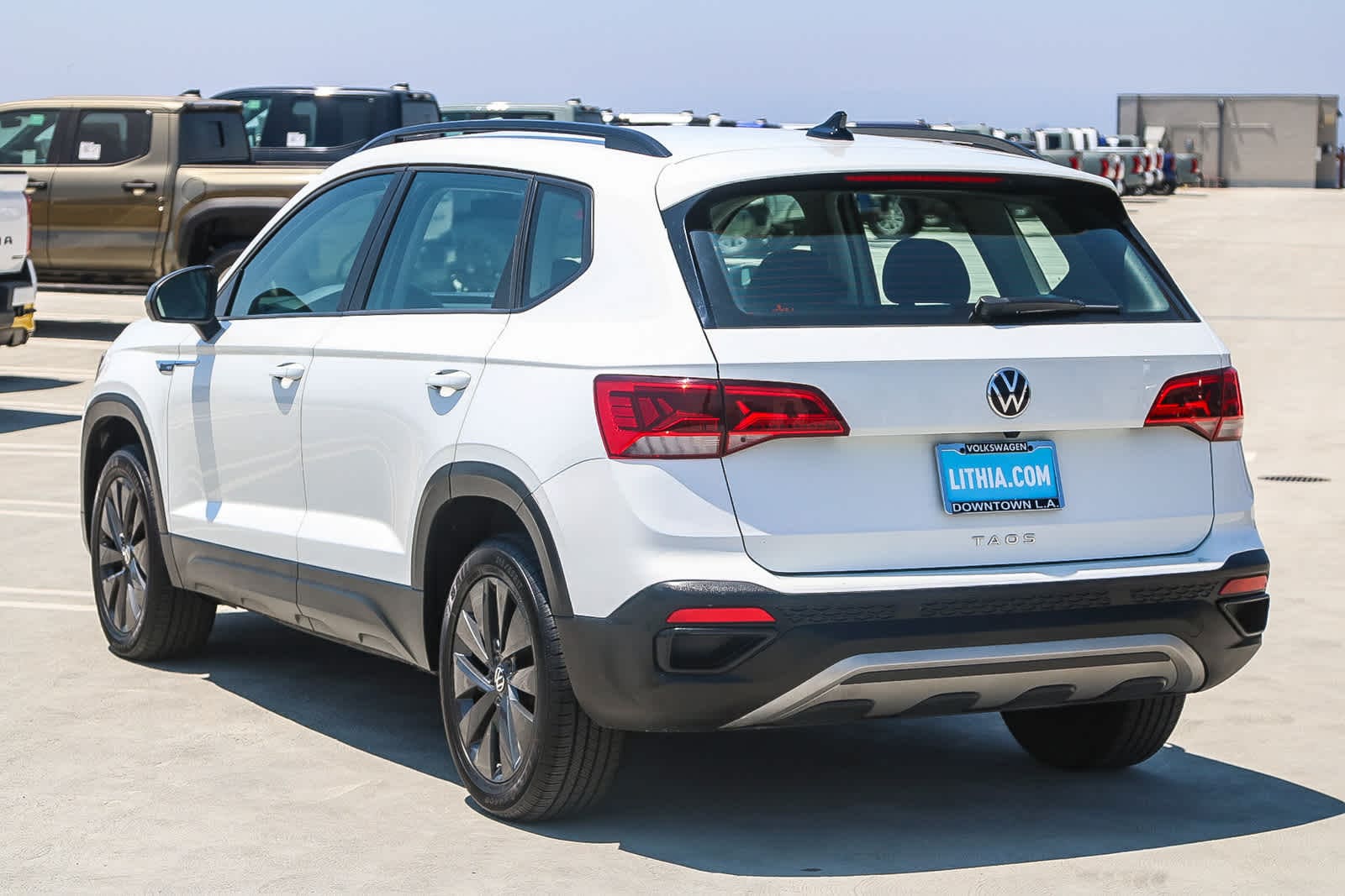 Thumbnail: 2023 Volkswagen Taos - 8