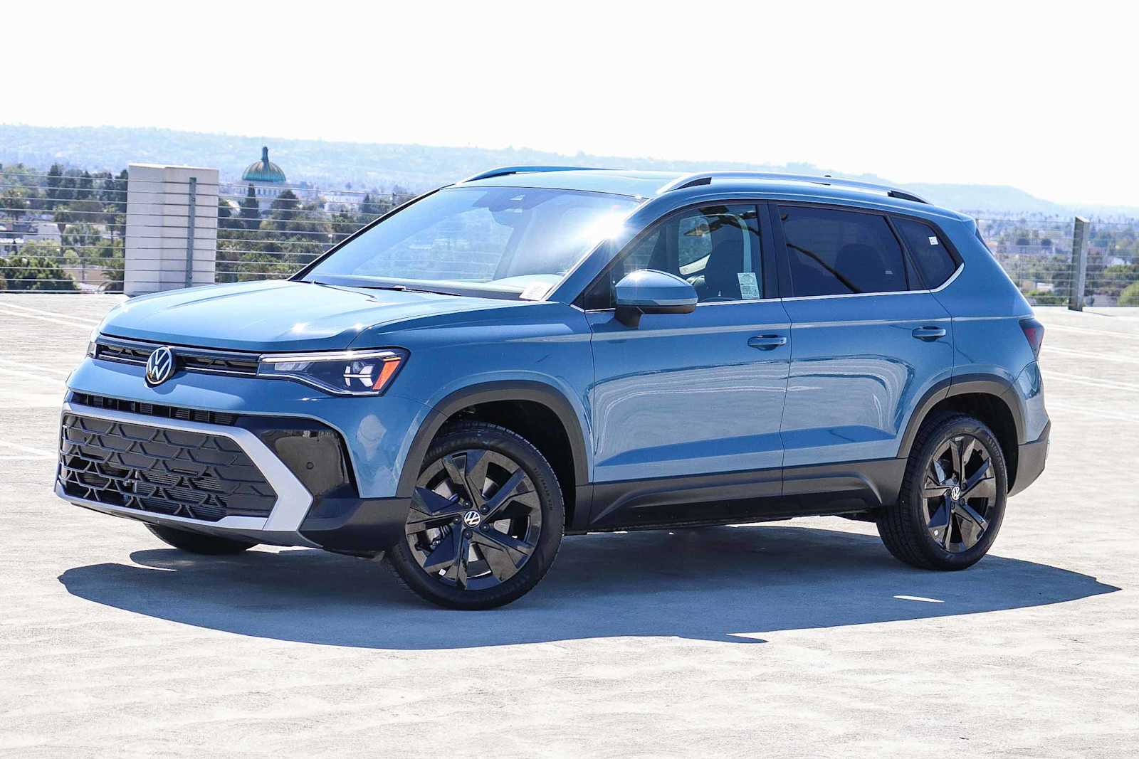 Thumbnail: 2025 Volkswagen Taos - 1