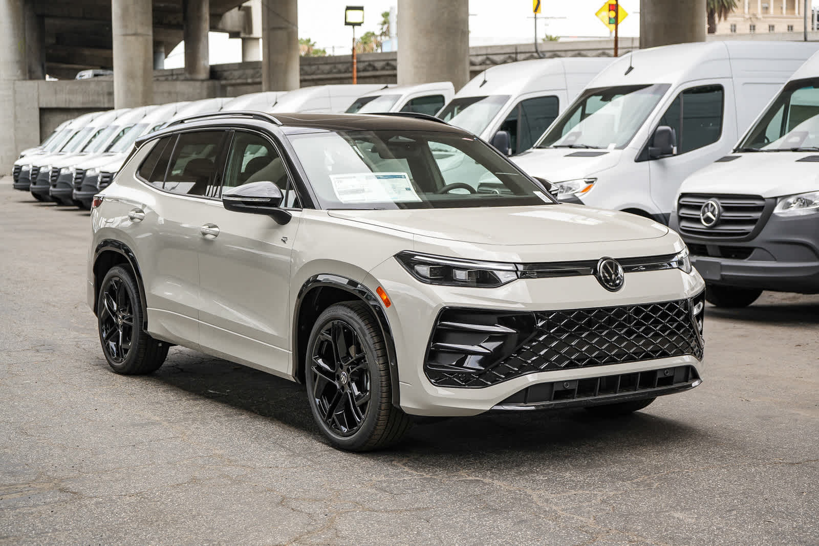 Thumbnail: 2026 Volkswagen Tiguan - 3