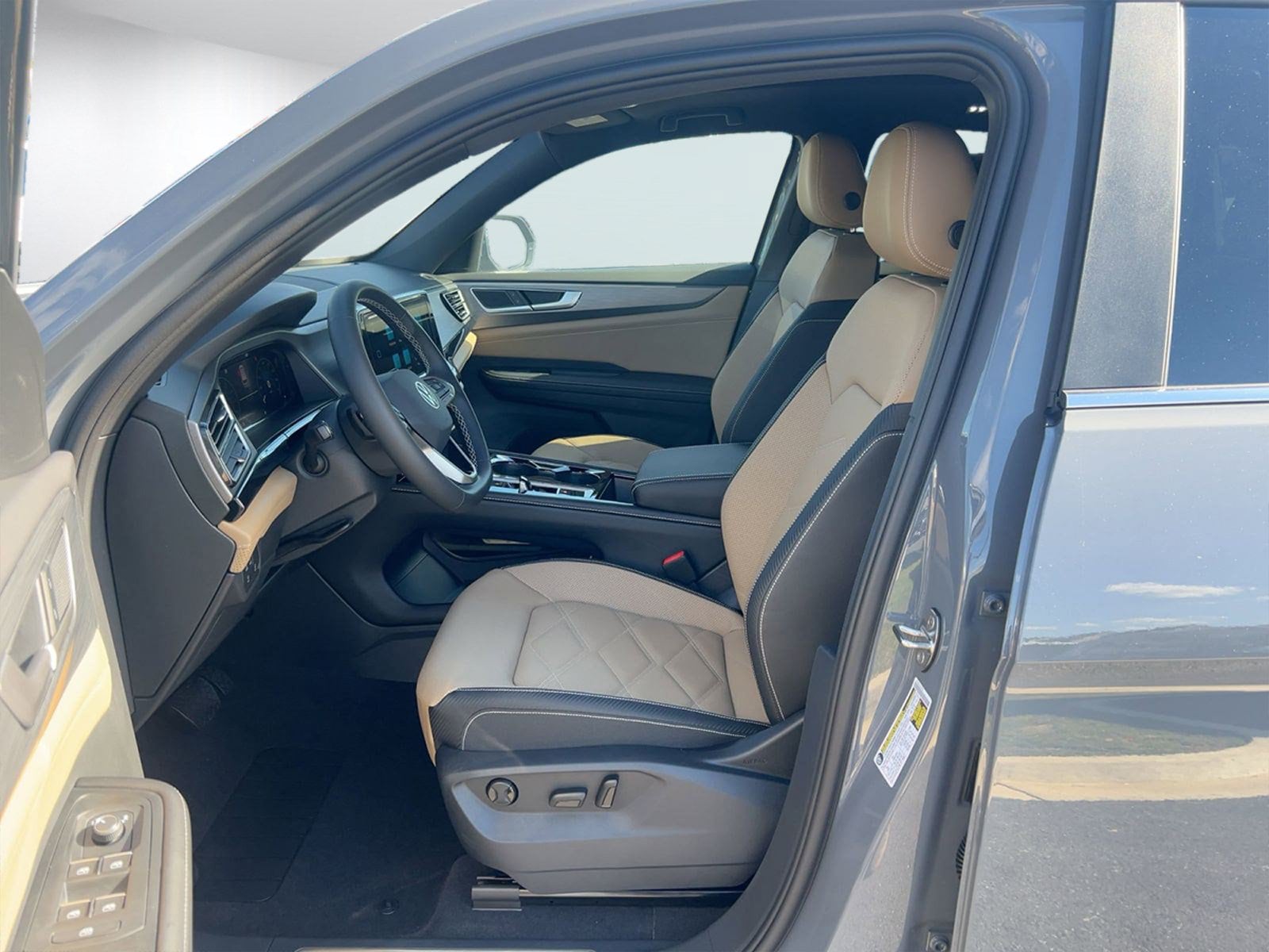 2026 Volkswagen Atlas Cross Sport SE w/Tech - Photo 5