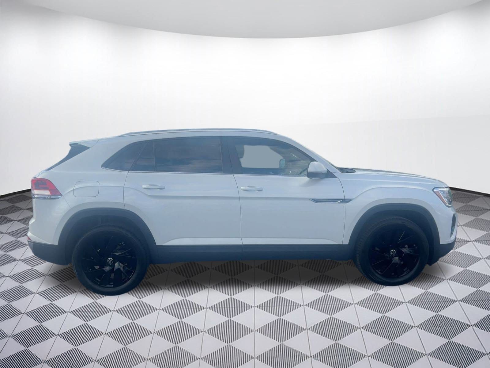 2026 Volkswagen Atlas Cross Sport SE w/Tech - Photo 7
