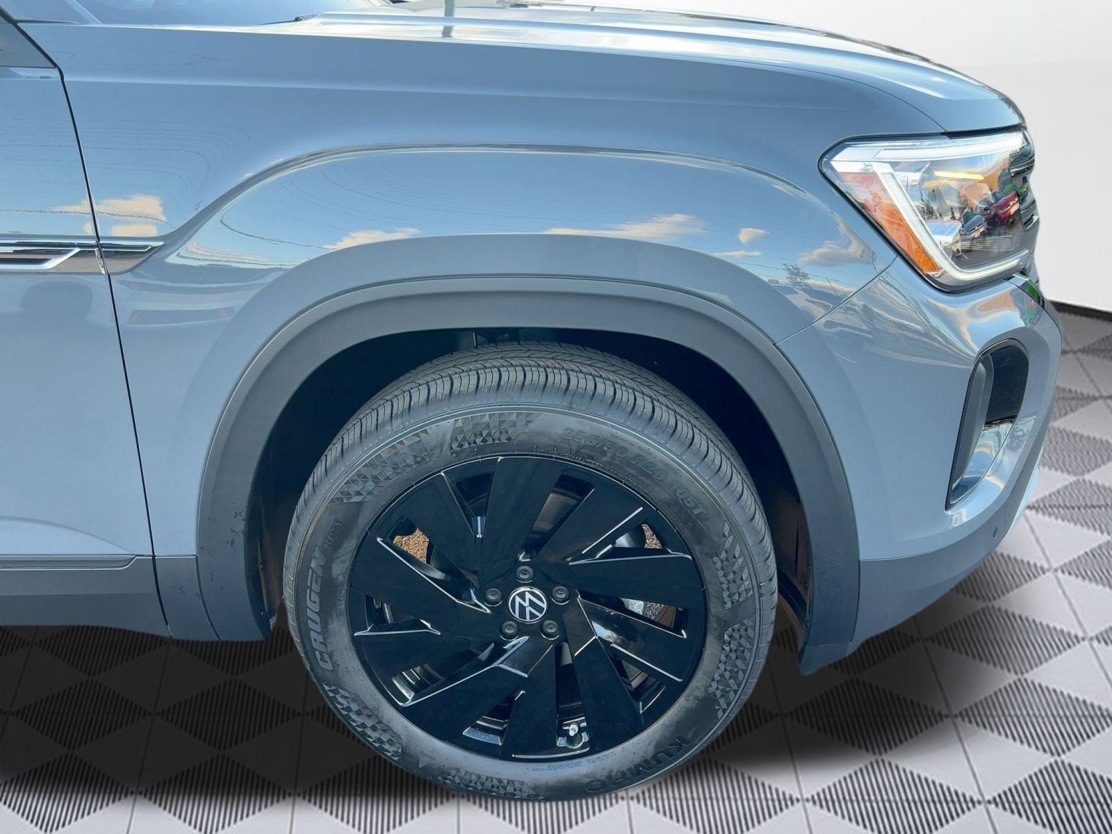 2026 Volkswagen Atlas Cross Sport SE w/Tech - Photo 11