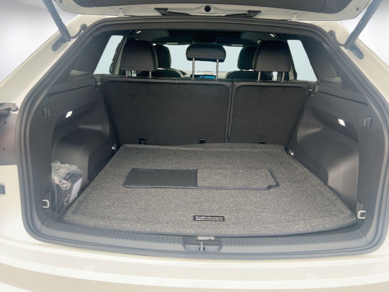 2026 Volkswagen Atlas Cross Sport SE w/Tech - Photo 29