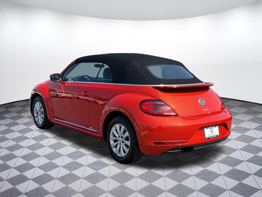Used 2019 Volkswagen Beetle Convertible SE SE Auto