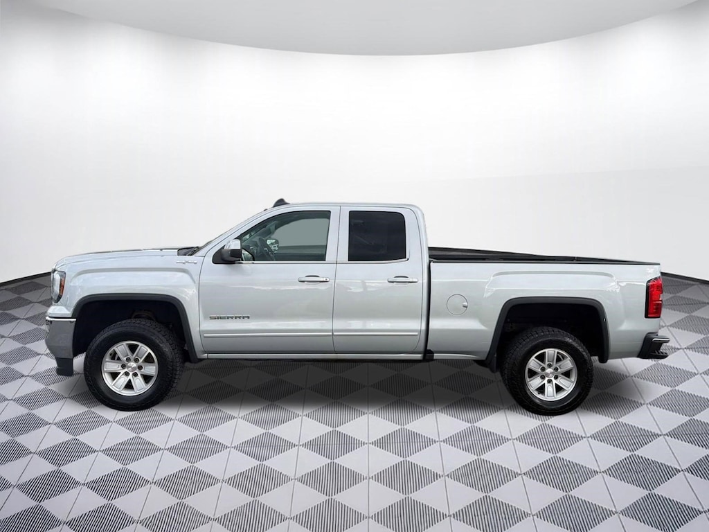 Used 2017 GMC Sierra 1500 SLE 4WD Double Cab 143.5 SLE