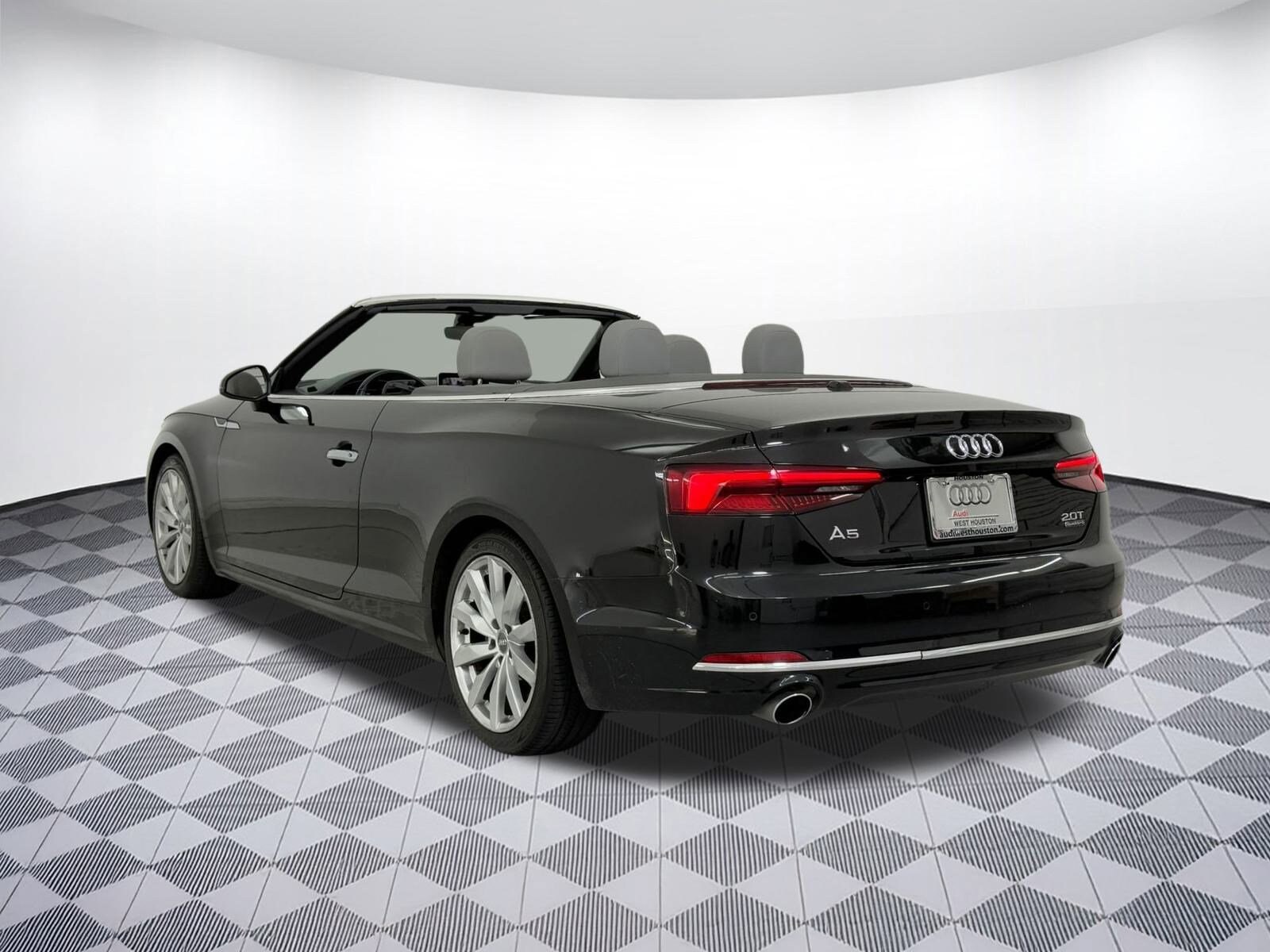 2018 Audi A5 Cabriolet TFSI Premium Plus photo 3
