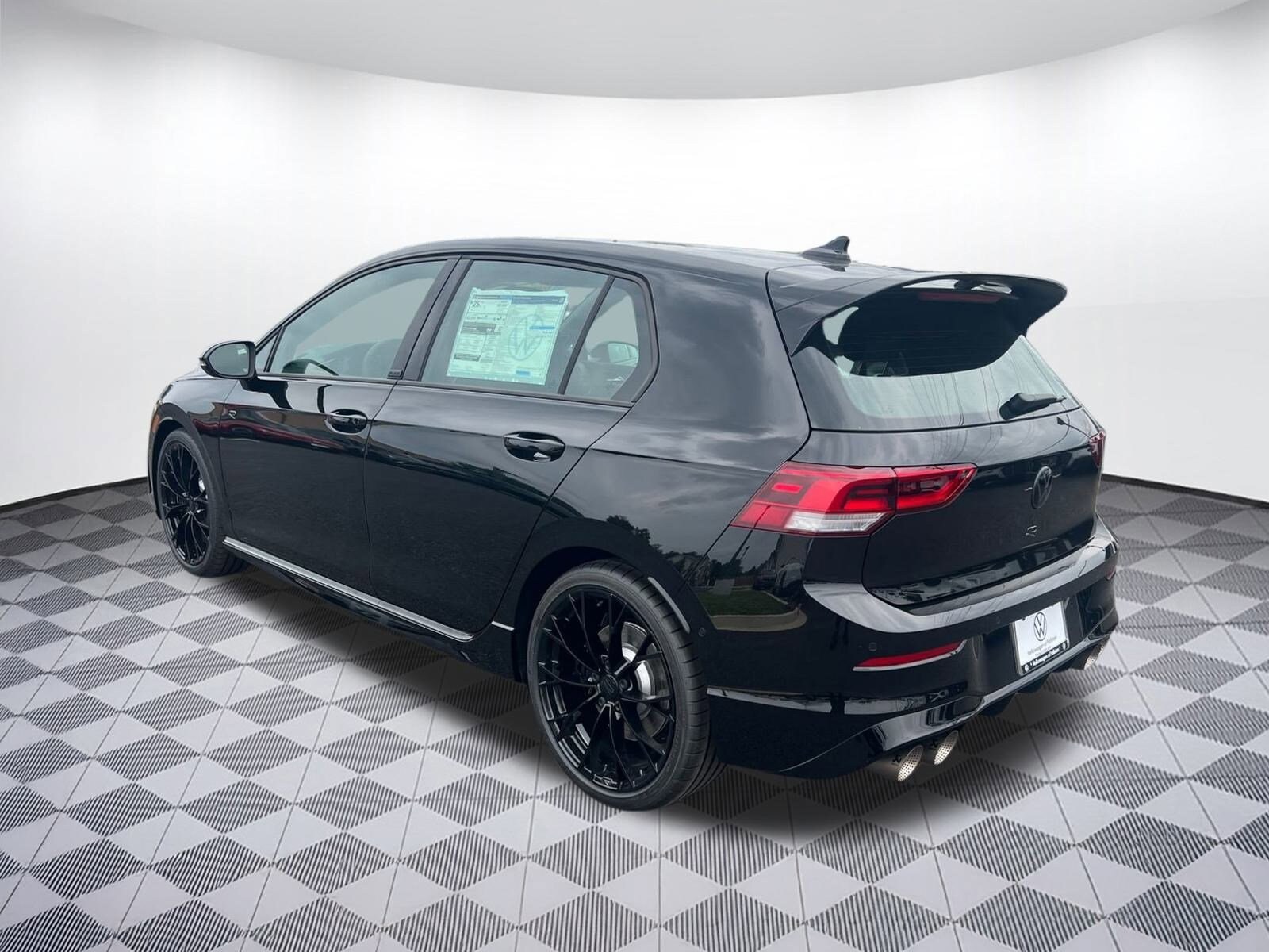 2025 Volkswagen Golf R photo 3
