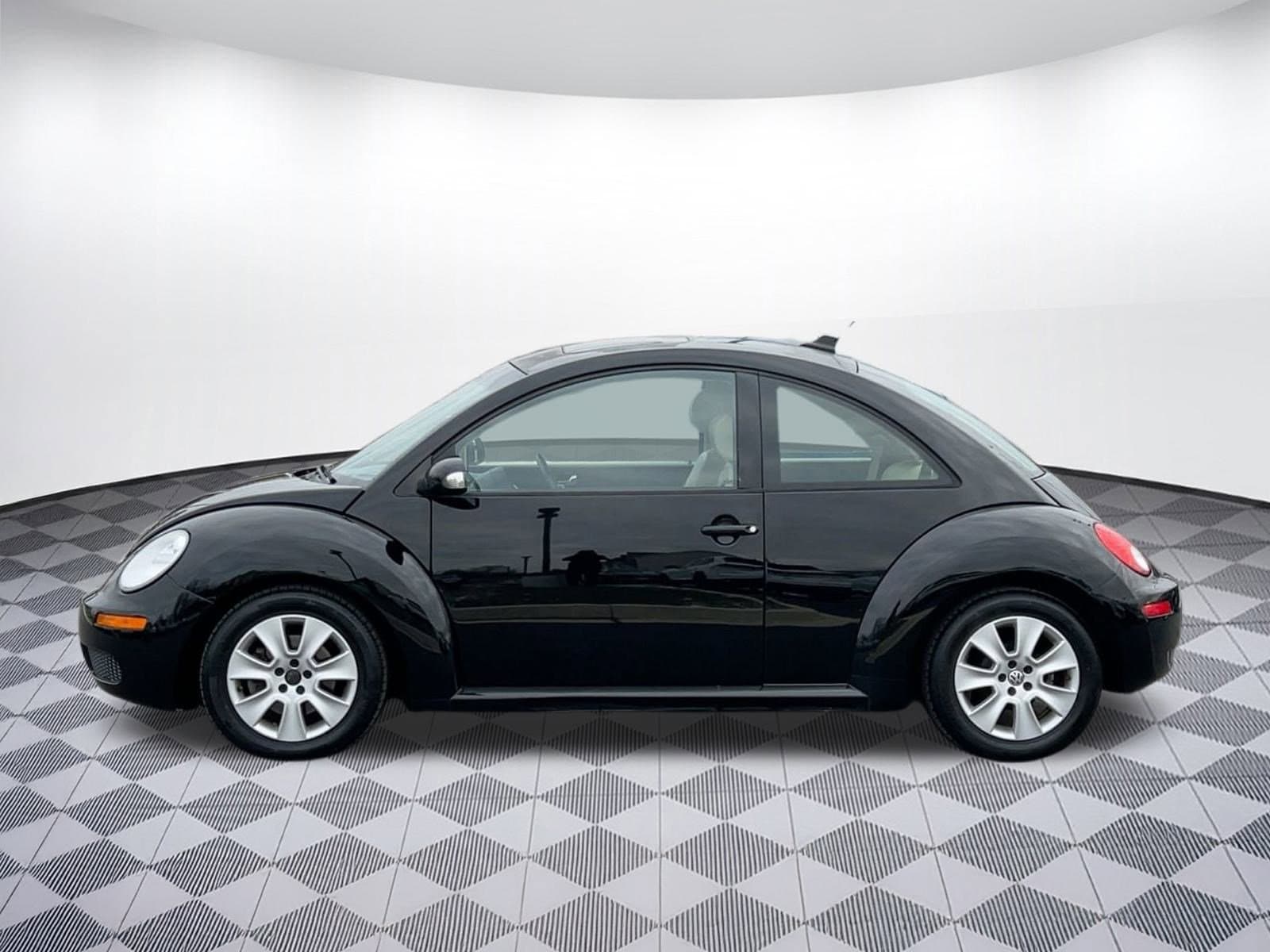 Used 2010 Volkswagen New Beetle Base with VIN 3VWRW3AG3AM020497 for sale in Fallston, MD