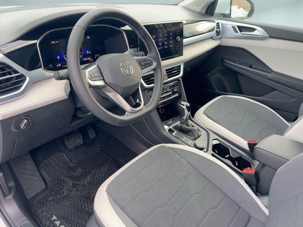 New 2026 Volkswagen Taos SE SUV