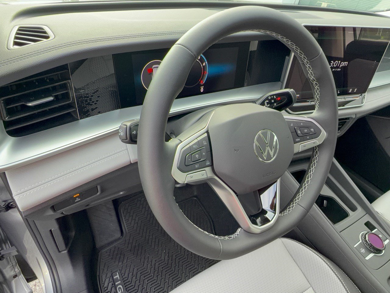 New 2026 Volkswagen Tiguan SE SUV
