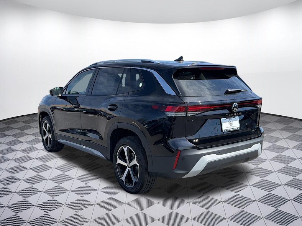 New 2026 Volkswagen Tiguan SE SUV
