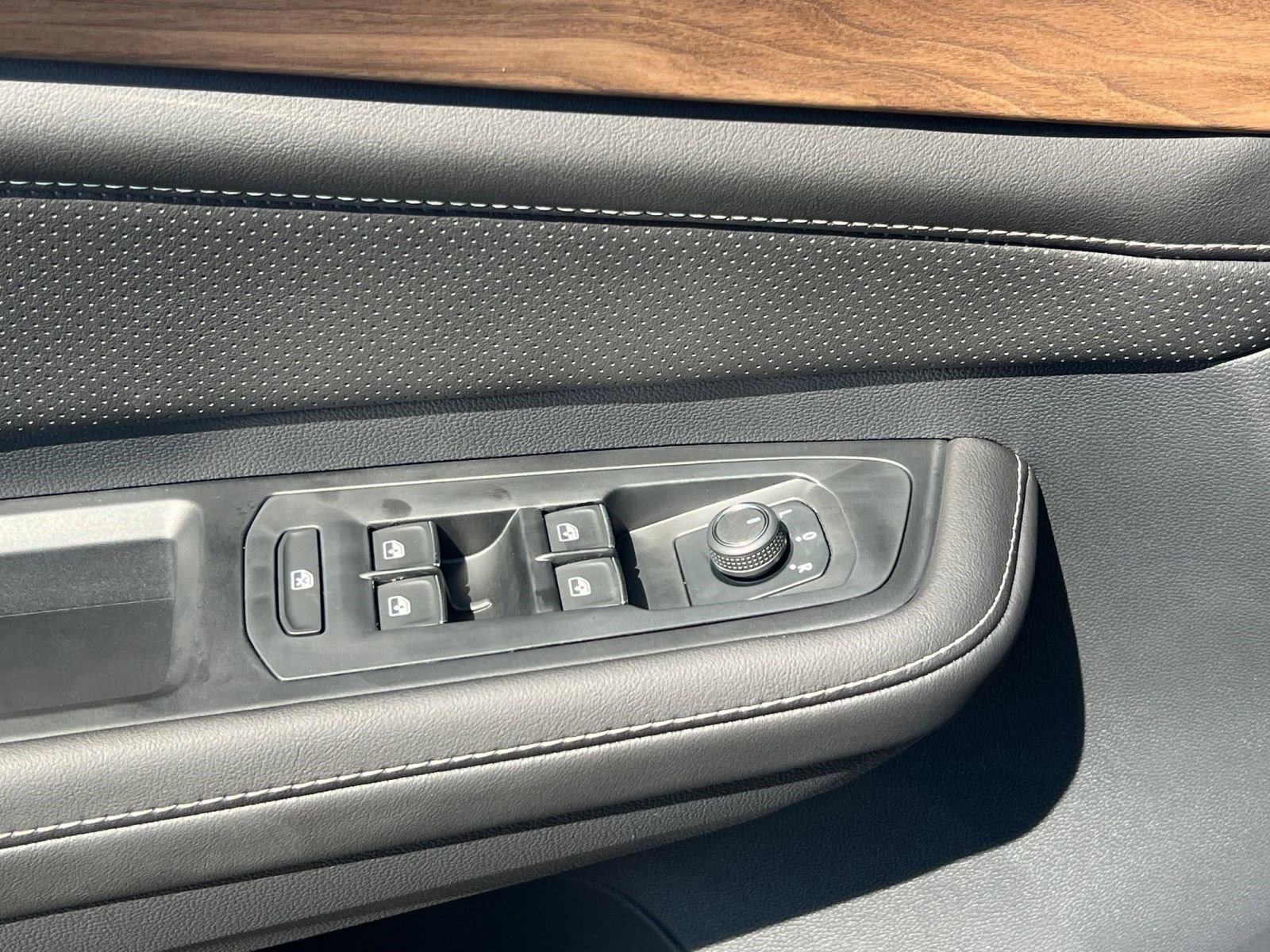 2026 Volkswagen Atlas SE - Photo 17