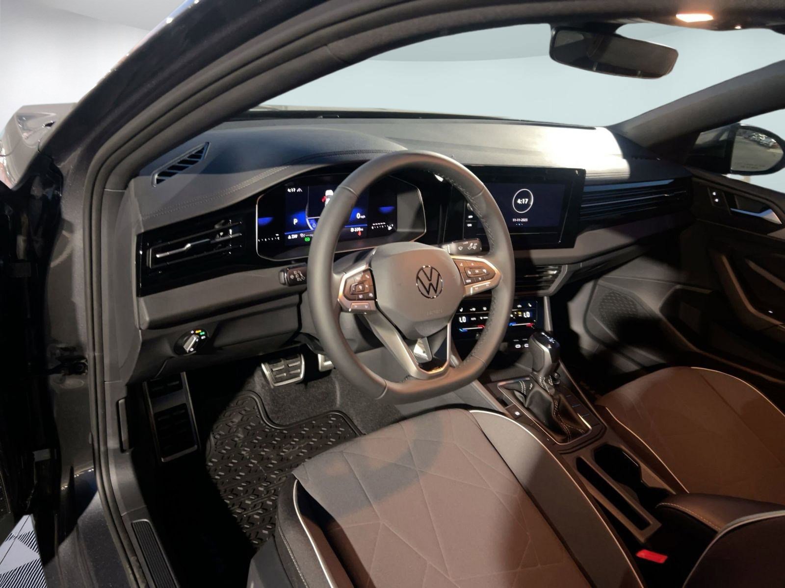 2026 Volkswagen Jetta Sport photo 4