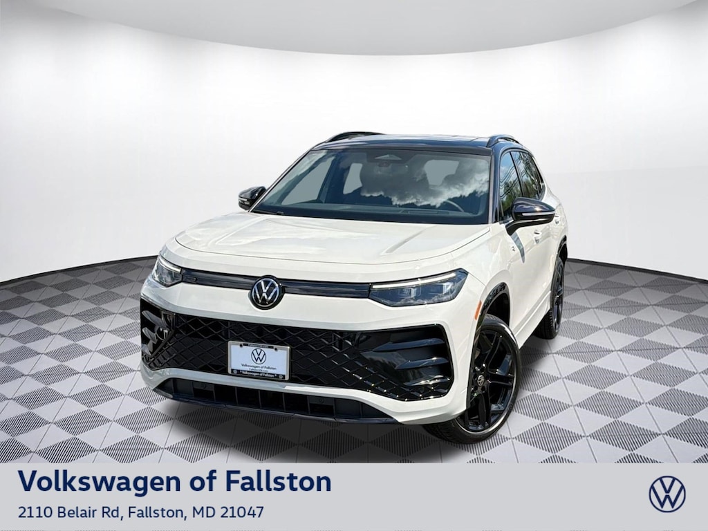 New 2026 Volkswagen Tiguan SE R-Line Black SUV