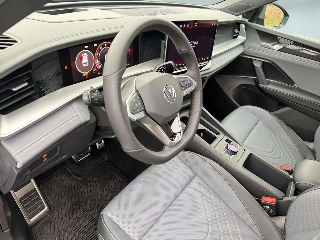 New 2026 Volkswagen Tiguan SE R-Line Black SUV