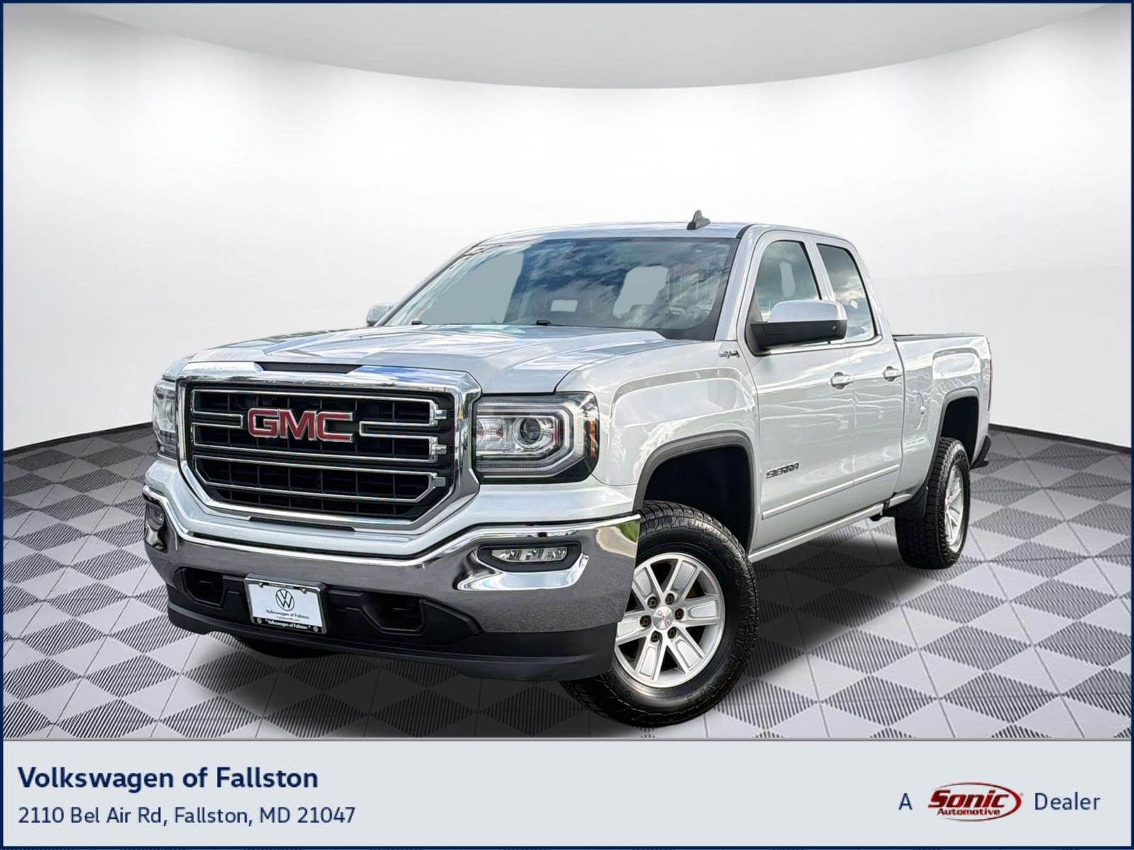 2017 GMC Sierra 4WD Double Cab Standard Box SLE's photo