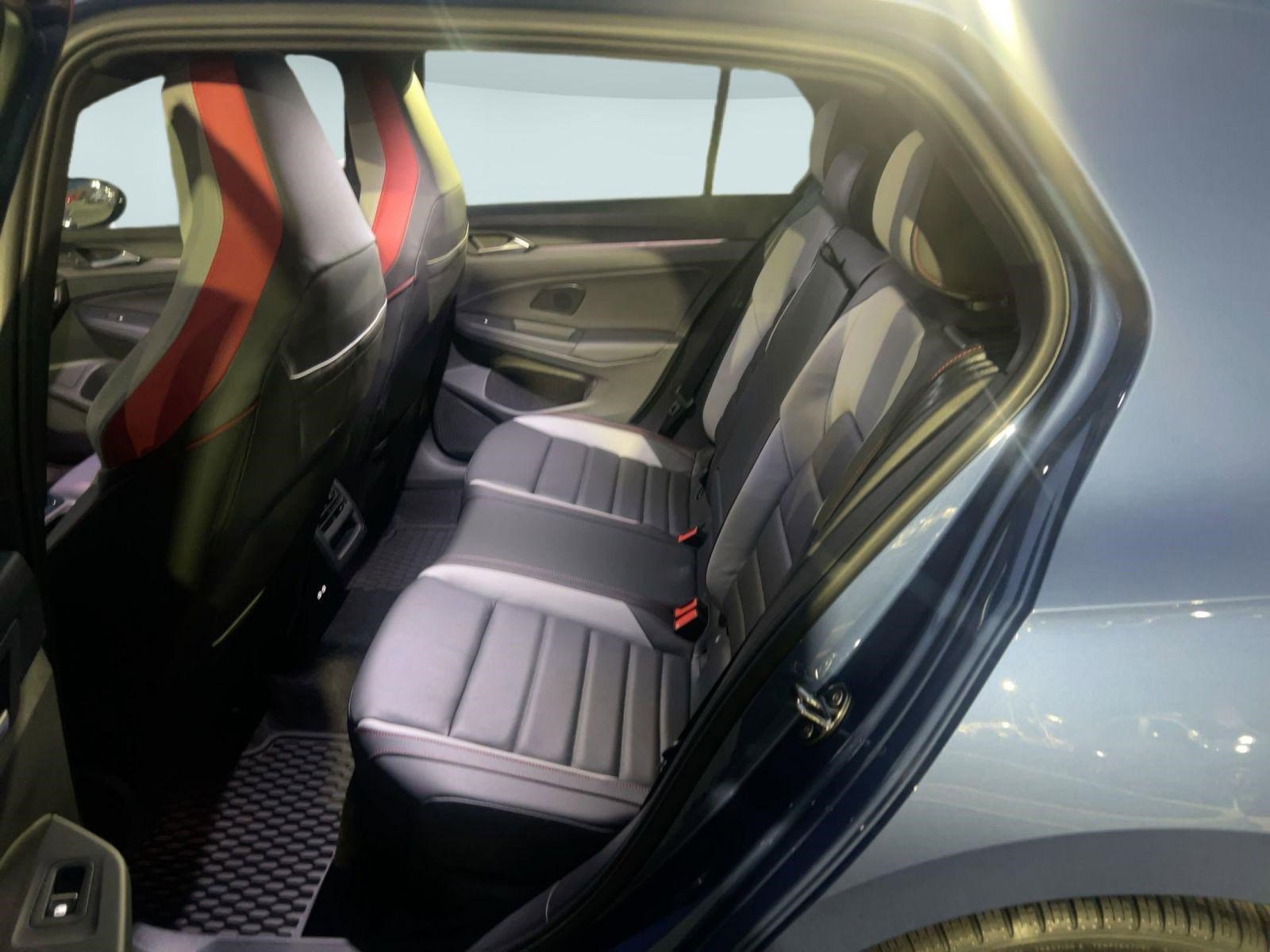 2026 Volkswagen Golf GTI SE - Photo 15