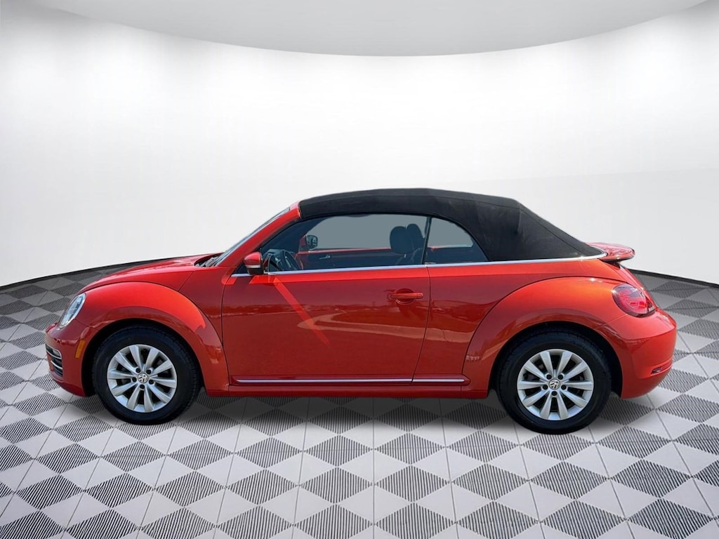 Used 2019 Volkswagen Beetle Convertible SE SE Auto
