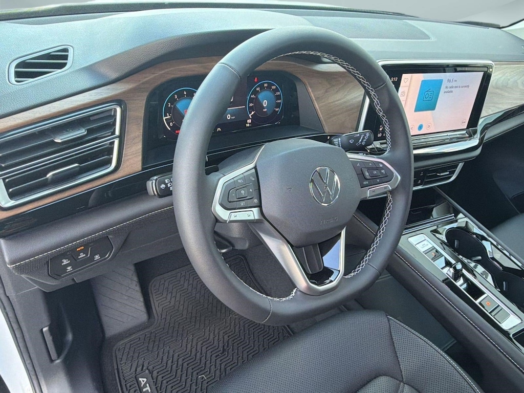 New 2026 Volkswagen Atlas 2.0T SE w/Technology SUV